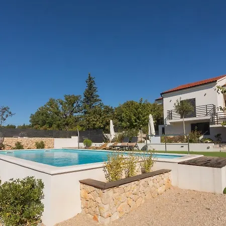 Ferienhaus Fur 5 Personen Und 1 Kind In Sibenik, Dalmatien Norddalmatien Sibenik