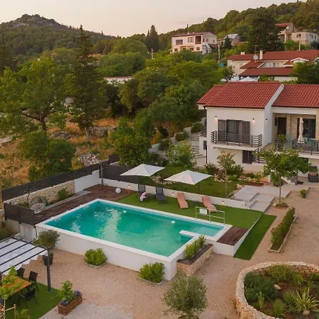 Ferienhaus Fur 5 Personen Und 1 Kind In Sibenik, Dalmatien Norddalmatien Holiday home *