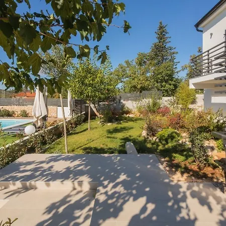 Ferienhaus Fur 5 Personen Und 1 Kind In Sibenik, Dalmatien Norddalmatien Sibenik